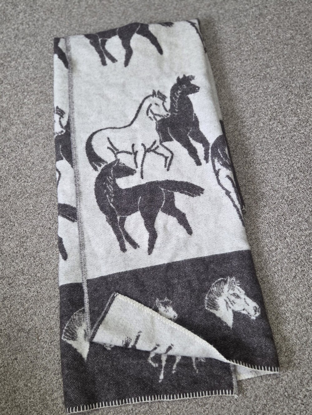 Vintage Alafoss of Iceland 100% Virgin Wool HORSE Throw Blanket 78"x60"